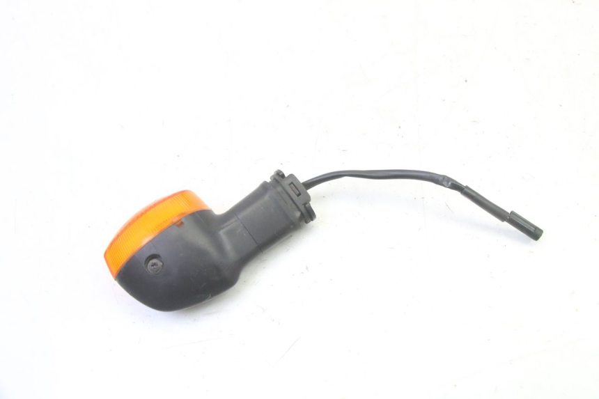 photo de FRONT RIGHT TURN SIGNAL YAMAHA TDM ABS 900 (2002 - 2014) - Alternative perspective