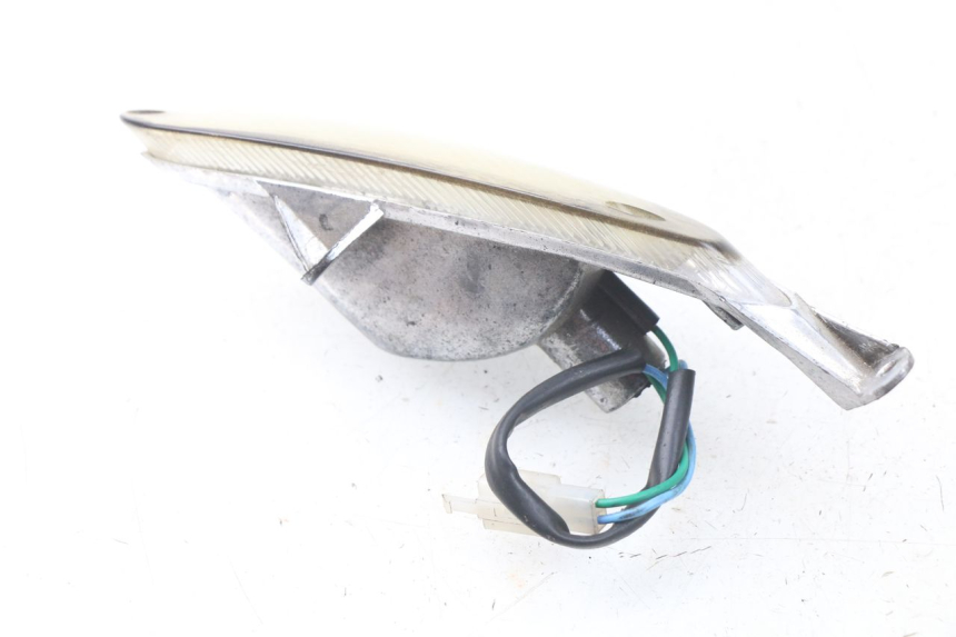 photo de FRONT RIGHT TURN SIGNAL BAOTIAN TRAVEL SPIRIT 50 (2010 - 2012) - Fixing points details