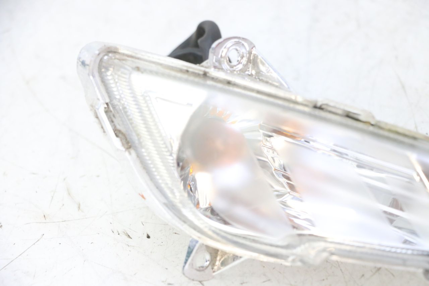 photo de RIGHT FRONT TURN SIGNAL PEUGEOT TWEET 4T 50 (2018 - 2022) - Fixing points details