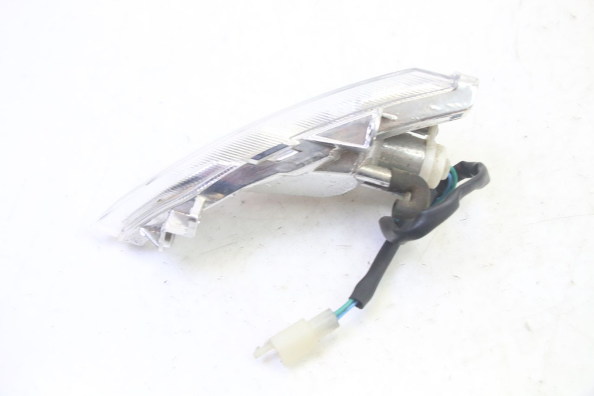 photo de FRONT RIGHT TURN SIGNAL PEUGEOT TWEET PRO EFI 4T 50 (2021 - 2022) - Component detail