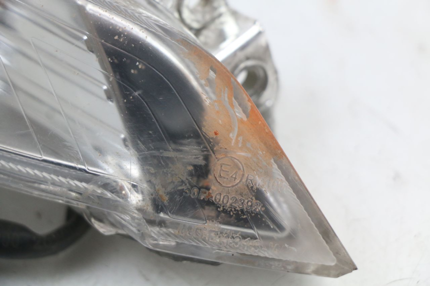 photo de RIGHT FRONT TURN SIGNAL PEUGEOT TWEET 125 (2018 - 2021) - Alternative perspective
