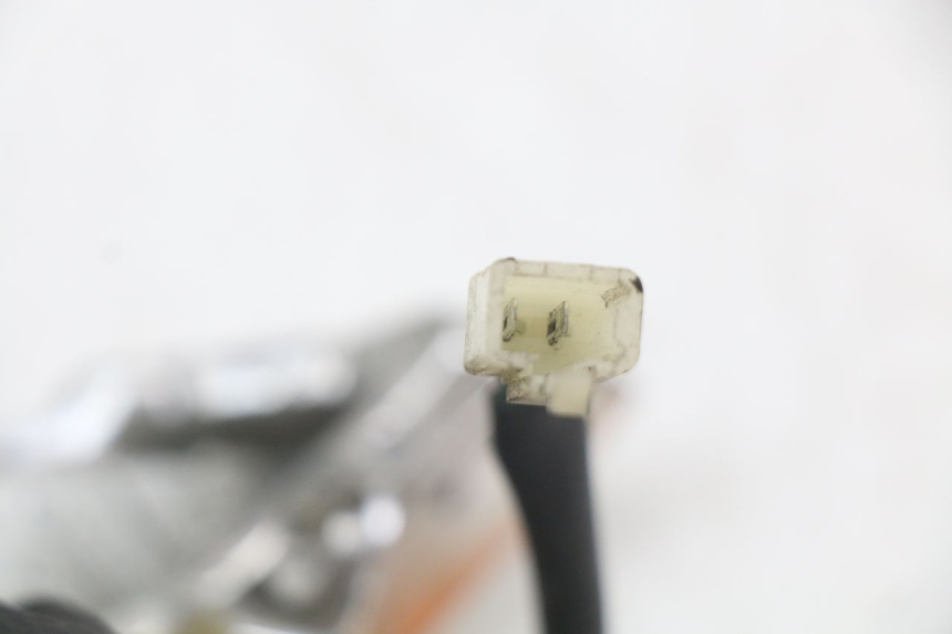 photo de RIGHT FRONT TURN SIGNAL PEUGEOT TWEET 125 (2018 - 2021) - Fixing points details