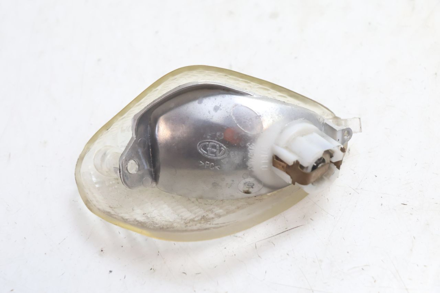 photo de FRONT RIGHT TURN SIGNAL PIAGGIO TYPHOON 50 (2000 - 2009) - Zoom on usage condition