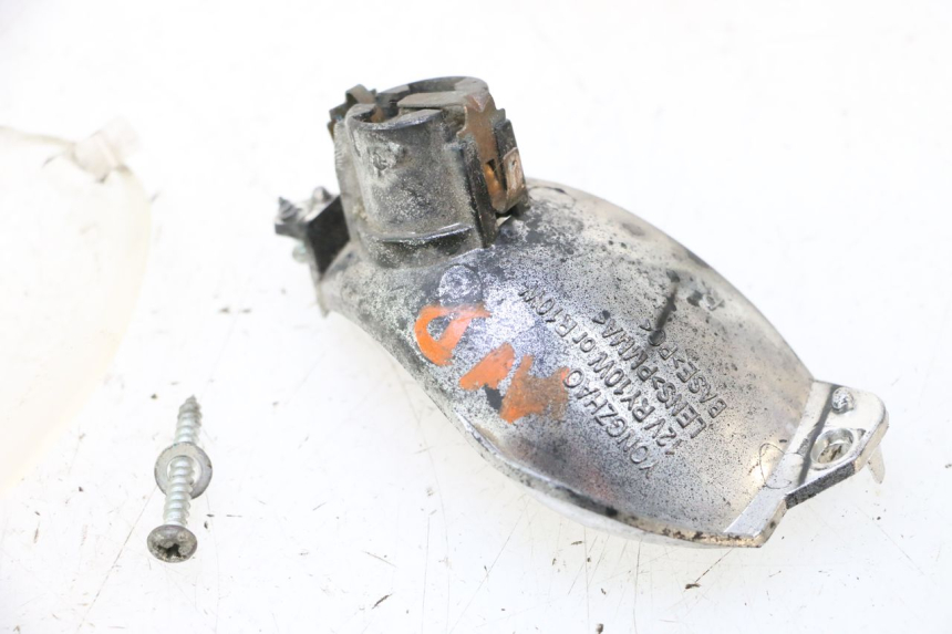 photo de FRONT RIGHT TURN SIGNAL PIAGGIO TYPHOON 50 (2000 - 2009) - Technical close-up