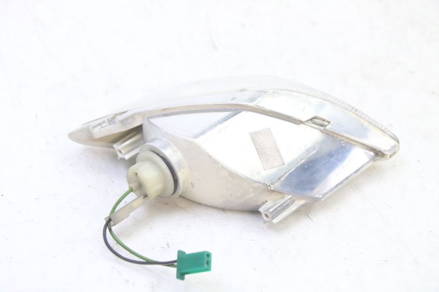 photo de RIGHT FRONT TURN SIGNAL SUZUKI UH BURGMAN 125 (2002 - 2006) - Alternative perspective