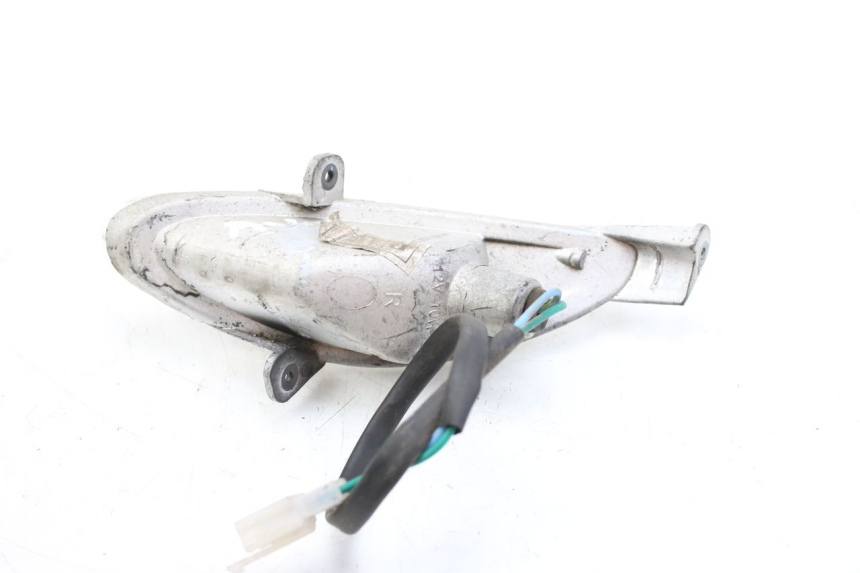 photo de RIGHT FRONT TURN SIGNAL PEUGEOT V-CLIC VCLIC 50 (2007 - 2013) - Fixing points details