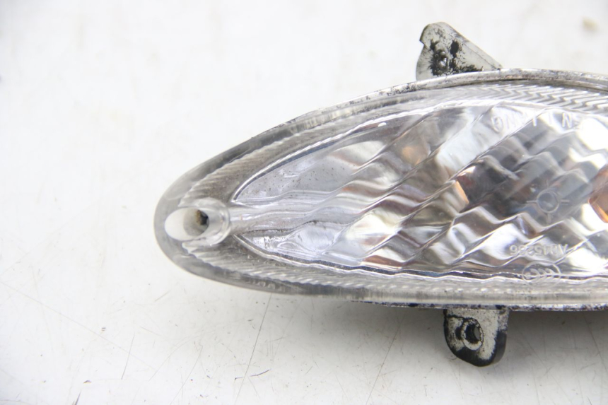 photo de RIGHT FRONT TURN SIGNAL PEUGEOT V-CLIC VCLIC 50 (2007 - 2013) - Zoom on usage condition