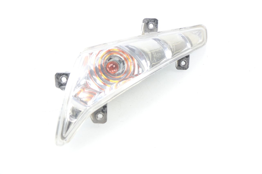 photo de FRONT RIGHT TURN SIGNAL RAZZO VENICE 50 (2009 - 2014) - Fixing points details