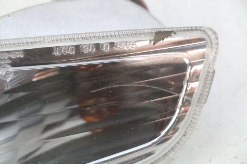 photo de RIGHT FRONT TURN SIGNAL PIAGGIO VESPA LX 2T 50 (2005 - 2013) - Component detail