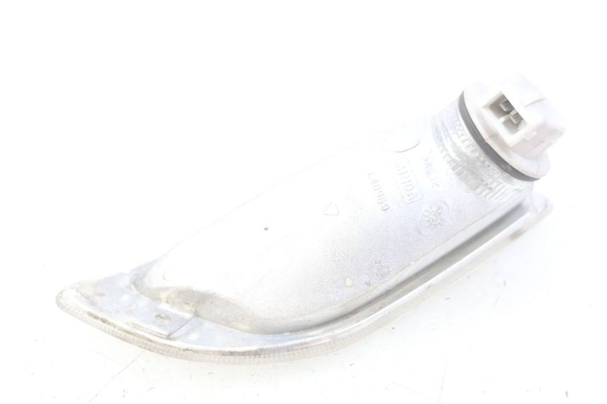 photo de RIGHT FRONT TURN SIGNAL PIAGGIO VESPA LX 2T 50 (2005 - 2013) - Technical close-up