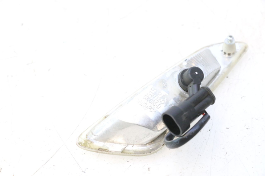 photo de RIGHT FRONT TURN SIGNAL PIAGGIO VESPA PRIMAVERA 2T 50 (2013 - 2018) - Product overview