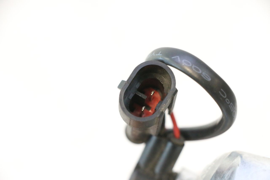 photo de RIGHT FRONT TURN SIGNAL PIAGGIO VESPA PRIMAVERA 2T 50 (2013 - 2018) - Fixing points details