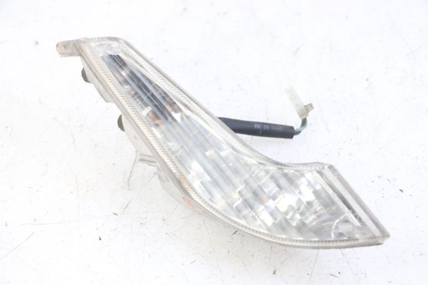 photo de FRONT RIGHT TURN SIGNAL PEUGEOT VIVACITY NEW 4T 50 (2008 - 2017) - Surface and material condition