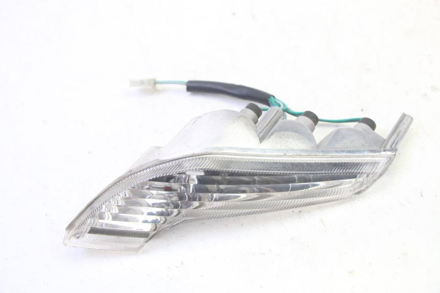 photo de FRONT RIGHT TURN SIGNAL PEUGEOT VIVACITY NEW 4T 50 (2008 - 2017) - Alternative perspective