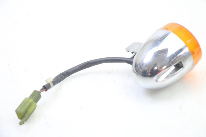 photo de FRONT RIGHT TURN SIGNAL YAMAHA WHY 50 (1998 - 2000) - Alternative perspective