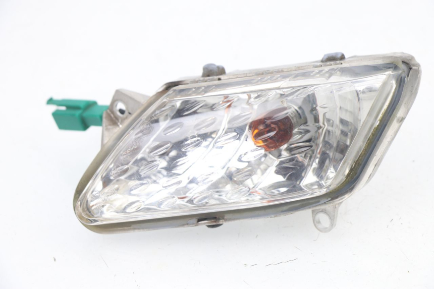 photo de RIGHT FRONT TURN SIGNAL YAMAHA XMAX X-MAX 125 (2006 - 2009) - Main view
