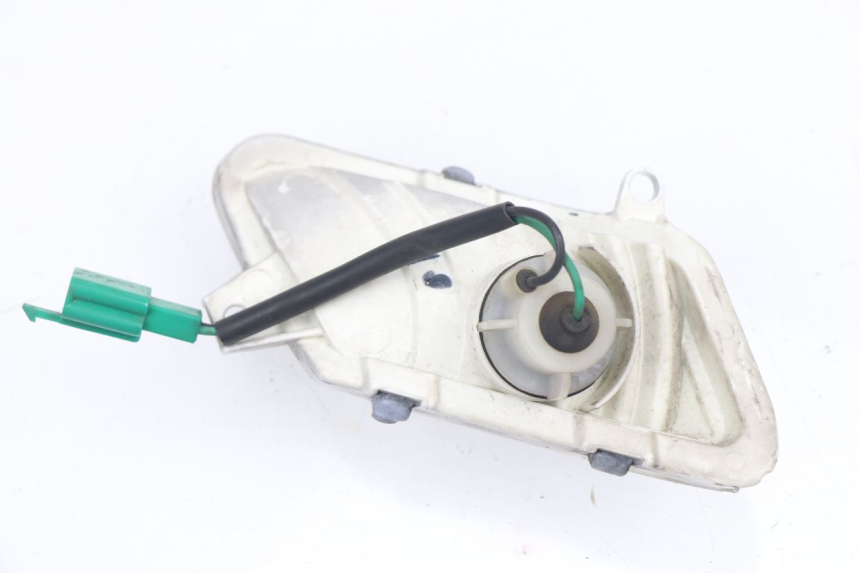 photo de RIGHT FRONT TURN SIGNAL YAMAHA XMAX X-MAX 125 (2006 - 2009) - Zoom on usage condition