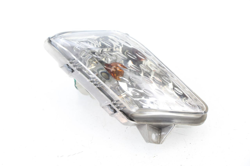 photo de RIGHT FRONT TURN SIGNAL YAMAHA XMAX X-MAX 125 (2006 - 2009) - Main view