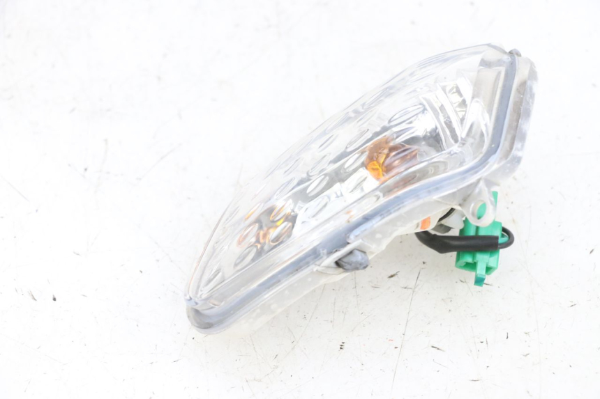 photo de RIGHT FRONT TURN SIGNAL YAMAHA XMAX X-MAX 125 (2006 - 2009) - Product overview