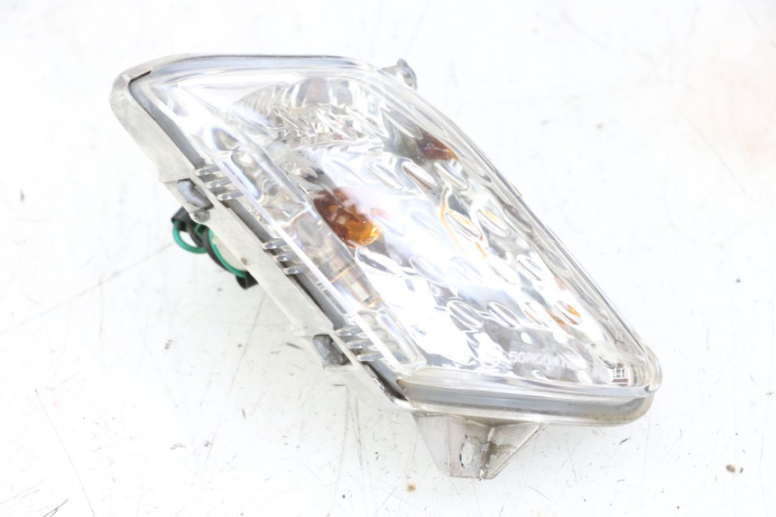 photo de RIGHT FRONT TURN SIGNAL YAMAHA XMAX X-MAX 125 (2006 - 2009) - Main view