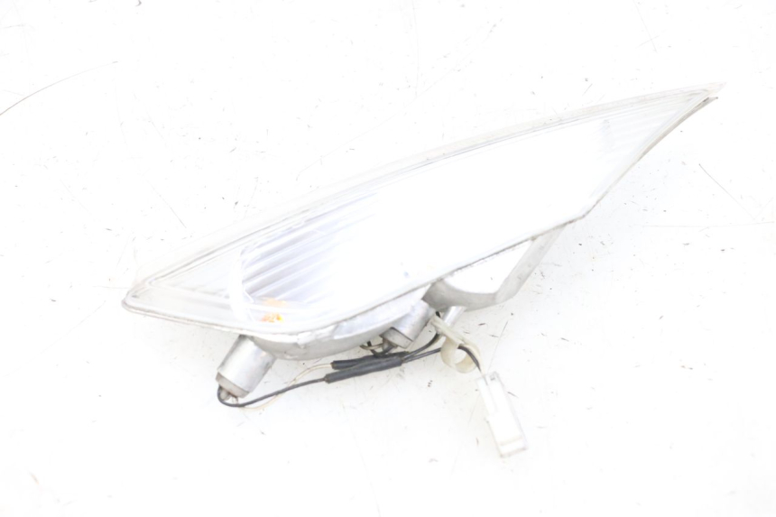 photo de RIGHT FRONT TURN SIGNAL PIAGGIO X8 125 (2004 - 2007) - Markings and original references