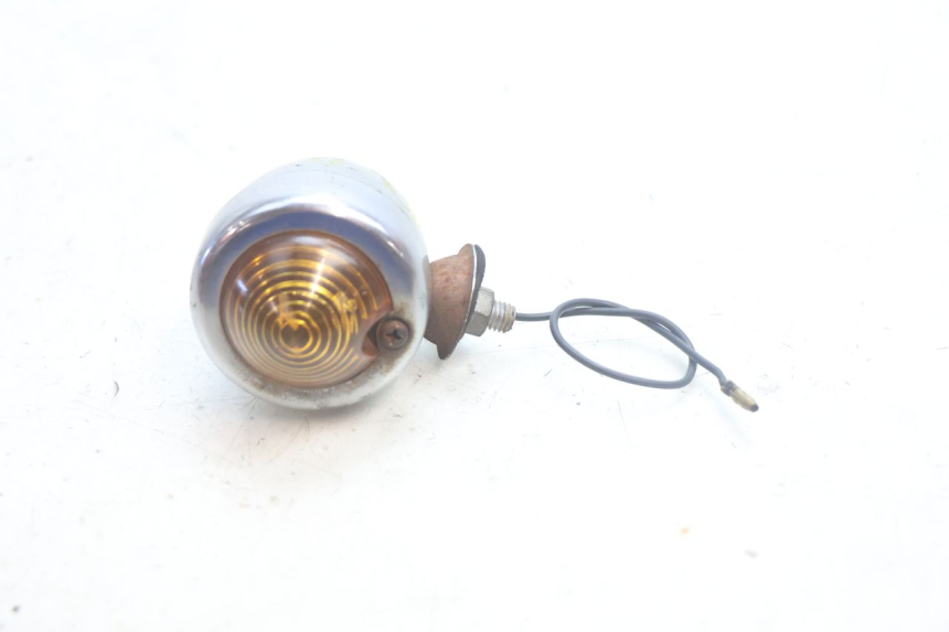 photo de FRONT RIGHT TURN SIGNAL YAMAHA XV VIRAGO 535 (1988 - 2004) - Main view