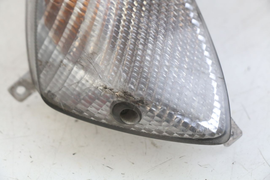 photo de FRONT RIGHT TURN SIGNAL YAMAHA YP MAJESTY 125 (2007 - 2010) - Zoom on usage condition