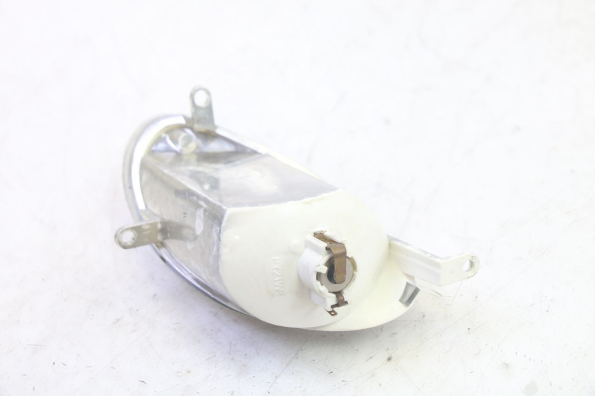 photo de FRONT RIGHT TURN SIGNAL YAMAHA YP MAJESTY 125 (2002 - 2006) - Technical close-up