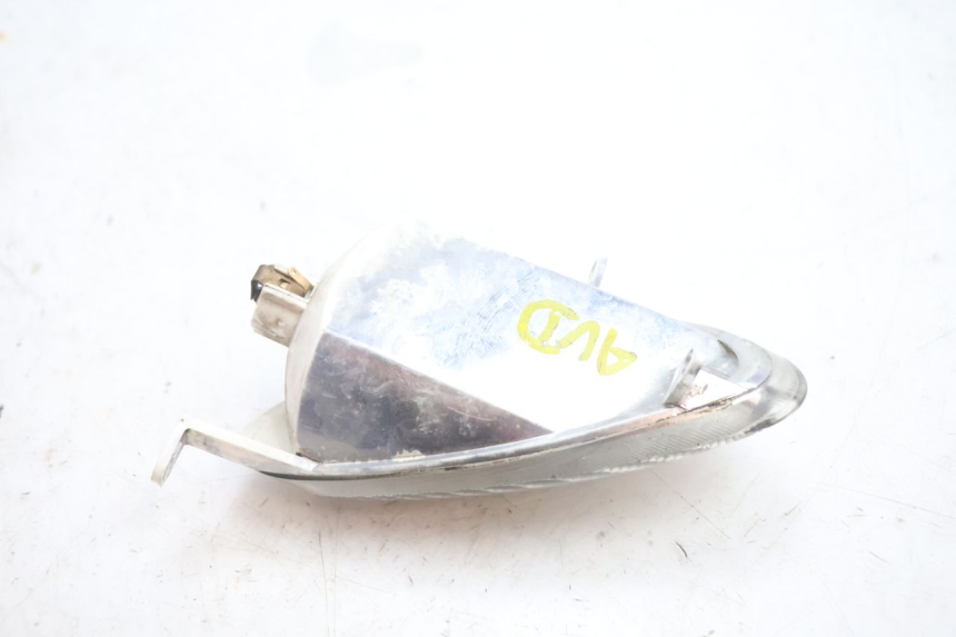 photo de FRONT RIGHT TURN SIGNAL YAMAHA YP MAJESTY 125 (2002 - 2006) - Alternative perspective