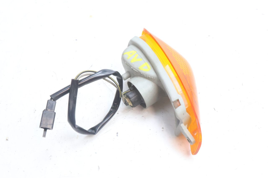 photo de FRONT RIGHT TURN SIGNAL KAWASAKI ZZR 600 (1995 - 2004) - Product overview