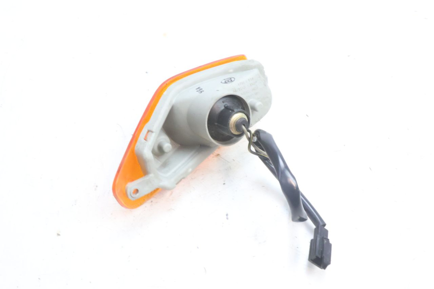 photo de FRONT RIGHT TURN SIGNAL KAWASAKI ZZR 600 (1995 - 2004) - Fixing points details