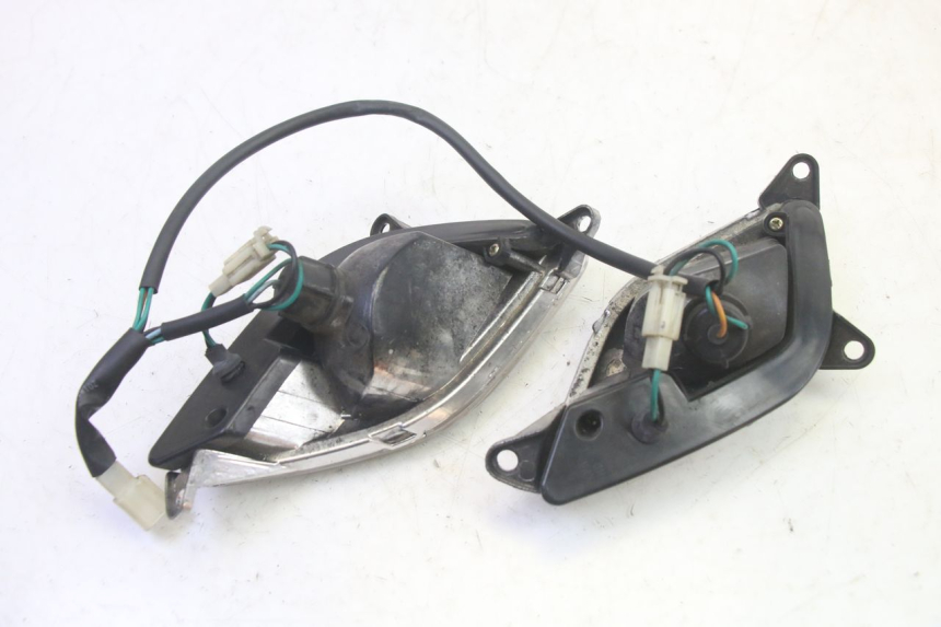 photo de FRONT TURN SIGNAL SYM FIDDLE 3 III 125 (2014 - 2020) - Alternative perspective