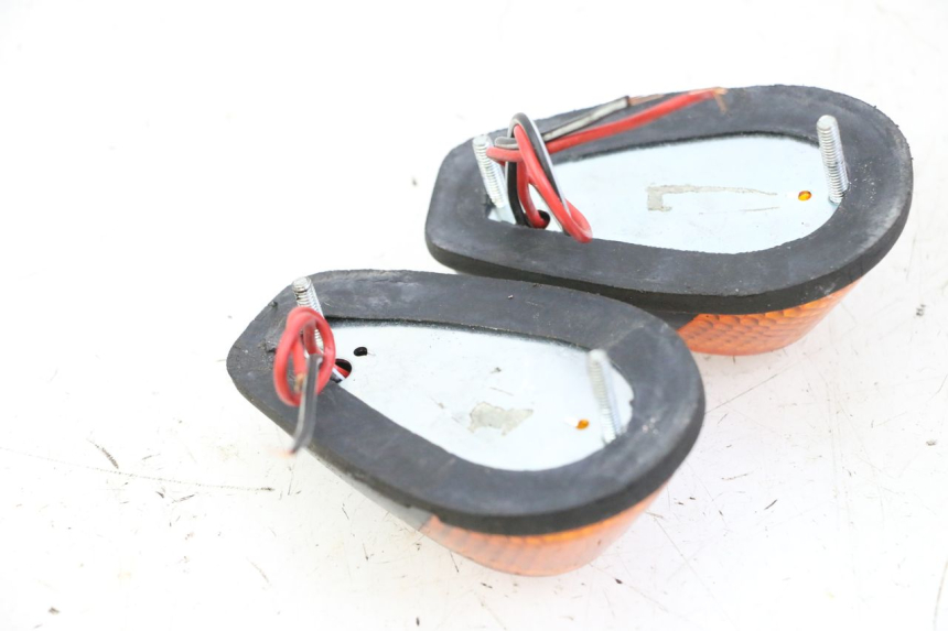 photo de FRONT TURN SIGNAL YAMAHA FJ 36Y 1100 (1984 - 1985) - Component detail