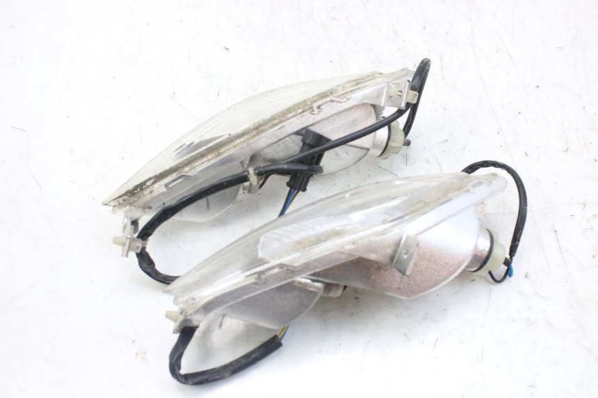 photo de FRONT TURN SIGNAL PIAGGIO FLY 4T 50 (2013 - 2017) - Alternative perspective