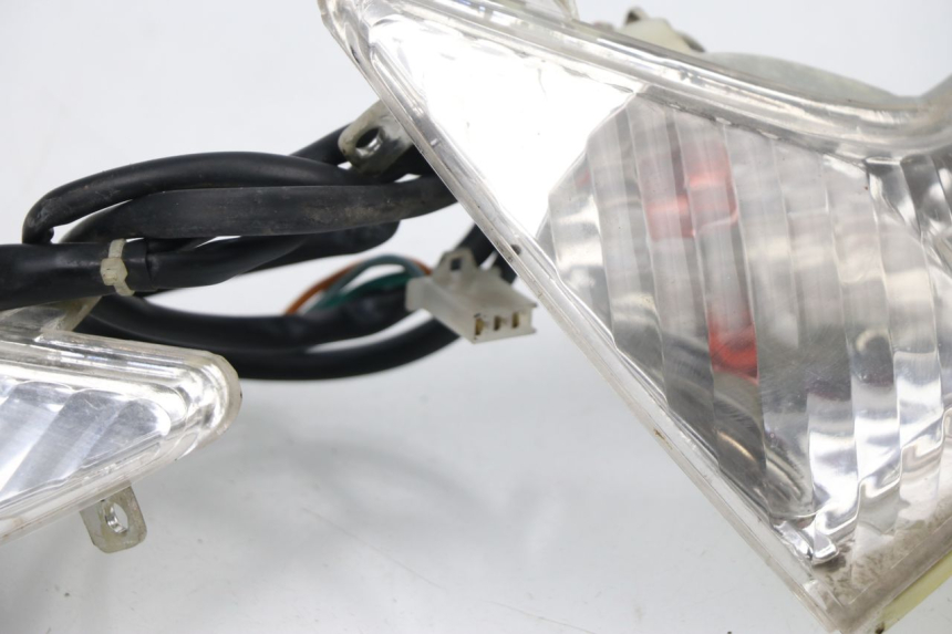 photo de FRONT TURN SIGNAL REVATTO FUTURA GT 125 (2006 - 2008) - Zoom on usage condition