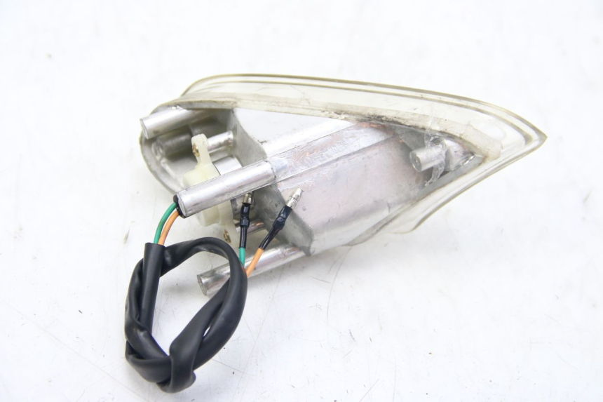 photo de LEFT FRONT TURN SIGNAL KYMCO AGILITY 4T 50 (2005 - 2018) - Alternative perspective