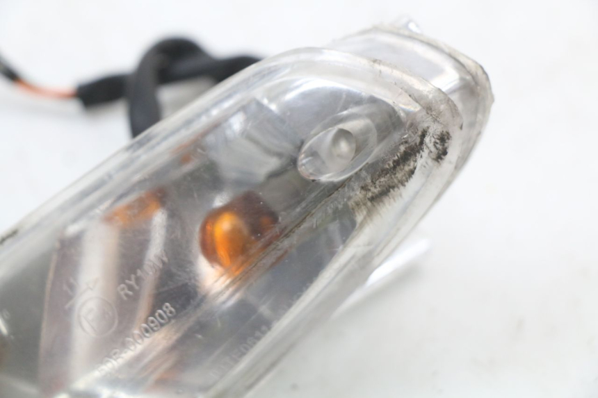photo de LEFT FRONT TURN SIGNAL KYMCO AGILITY 4T 50 (2018 - 2022) - Zoom on usage condition