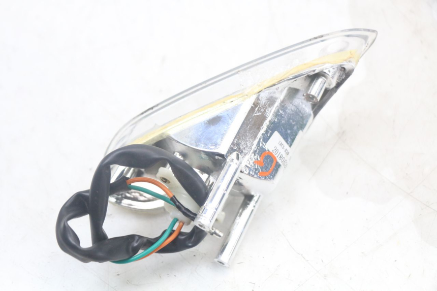 photo de LEFT FRONT TURN SIGNAL KYMCO AGILITY 4T 50 (2018 - 2022) - Alternative perspective