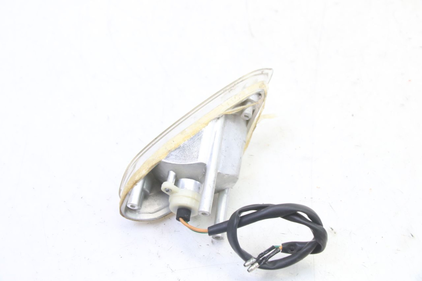 photo de LEFT FRONT TURN SIGNAL KYMCO AGILITY 4T 50 (2005 - 2018) - Alternative perspective
