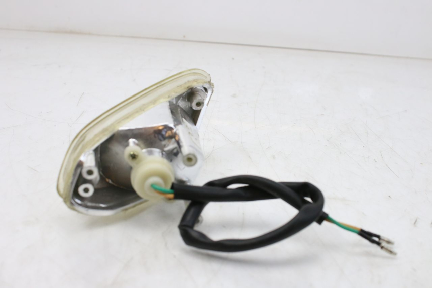 photo de LEFT FRONT TURN SIGNAL KYMCO AGILITY FR 2T 50 (2012 - 2017) - Zoom on usage condition