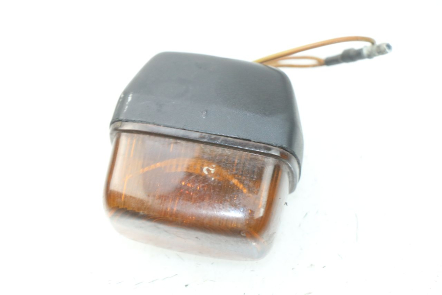 photo de FRONT LEFT TURN SIGNAL  YAMAHA BW'S 50 (1999 - 2003) - Zoom on usage condition