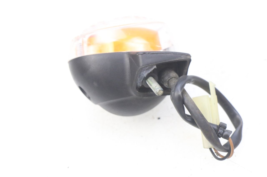 photo de LEFT FRONT TURN SIGNAL YAMAHA BW'S 50 (2004 - 2017) - Technical close-up