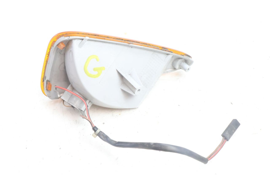 photo de LEFT FRONT TURN SIGNAL BMW C1 125 (2000 - 2003) - Zoom on usage condition