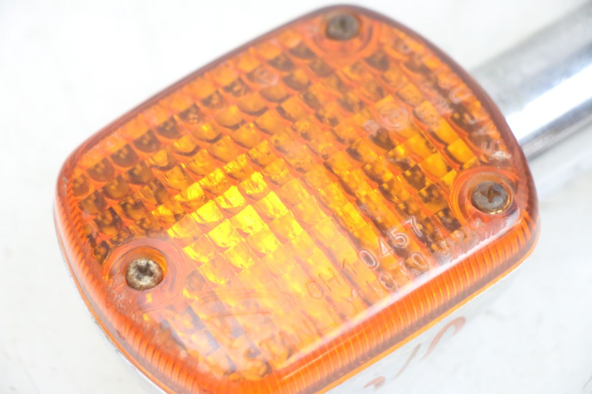 photo de LEFT FRONT TURN SIGNAL HONDA CA REBEL 125 (1995 - 2001) - Fixing points details