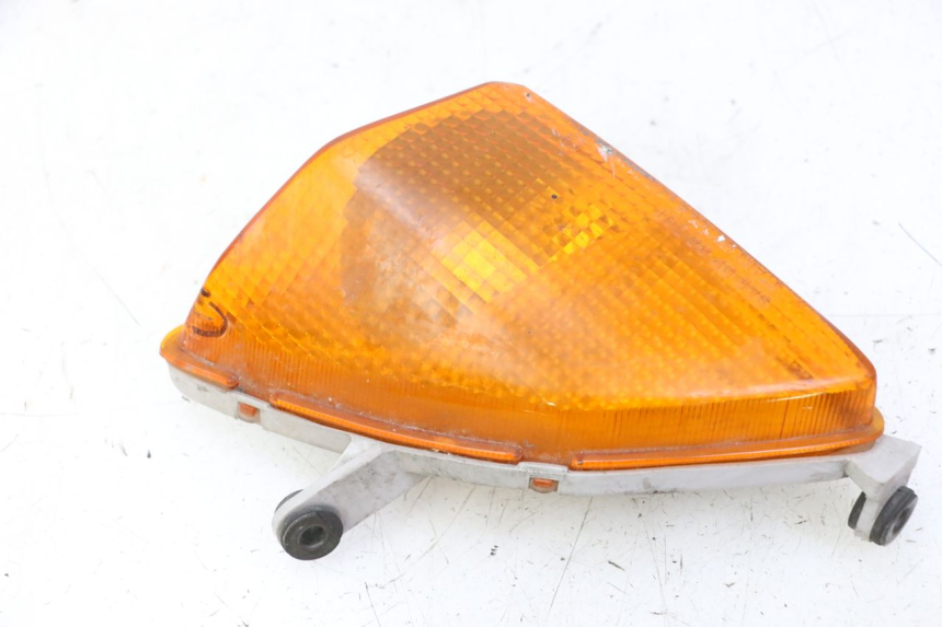 photo de FRONT LEFT TURN SIGNAL HONDA CBR F SC25 1000 (1989 - 1992) - Additional view of the item