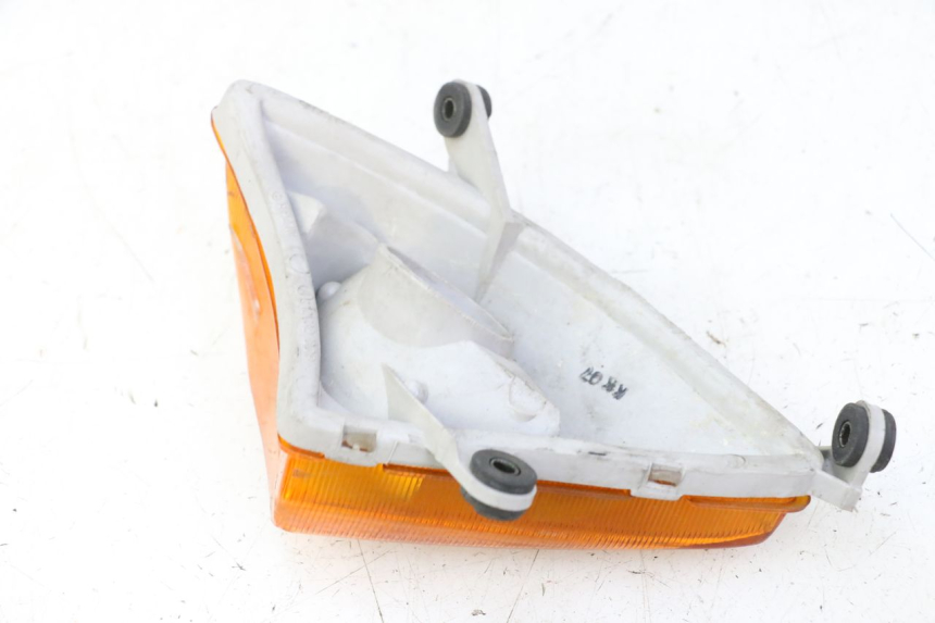 photo de FRONT LEFT TURN SIGNAL HONDA CBR F SC25 1000 (1989 - 1992) - Fixing points details