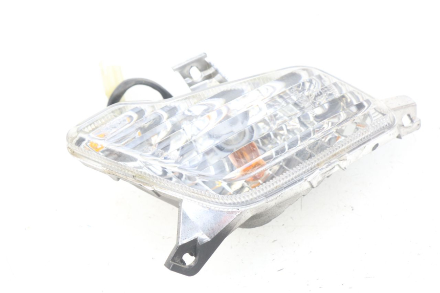 photo de LEFT FRONT TURN SIGNAL RIDE CLASSIC 2T 50 (2014 - 2022) - Technical close-up