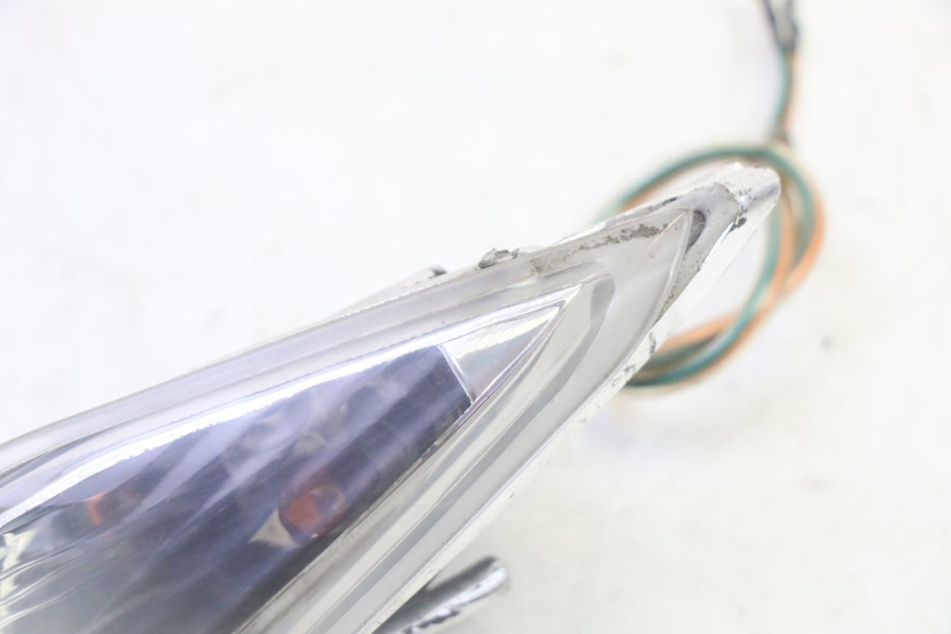 photo de LEFT FRONT TURN SIGNAL SYM CROX 4T 50 (2016 - 2023) - Zoom on usage condition