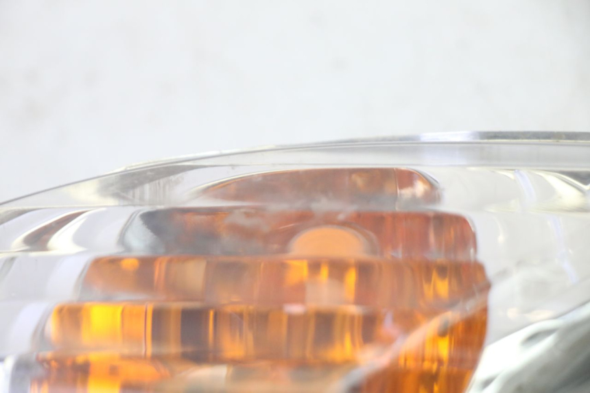 photo de LEFT FRONT TURN SIGNAL YAMAHA CYGNUS X INJECTION 125 (2007 - 2013) - Alternative perspective