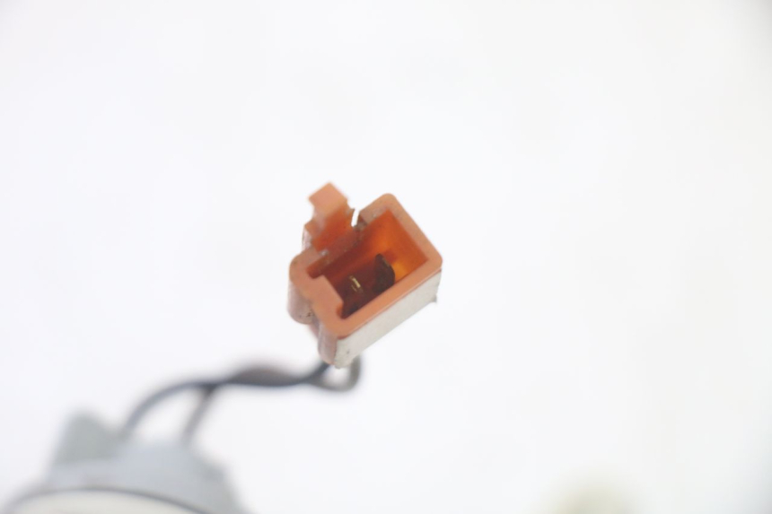 photo de LEFT FRONT TURN SIGNAL YAMAHA CYGNUS X INJECTION 125 (2007 - 2013) - Surface and material condition